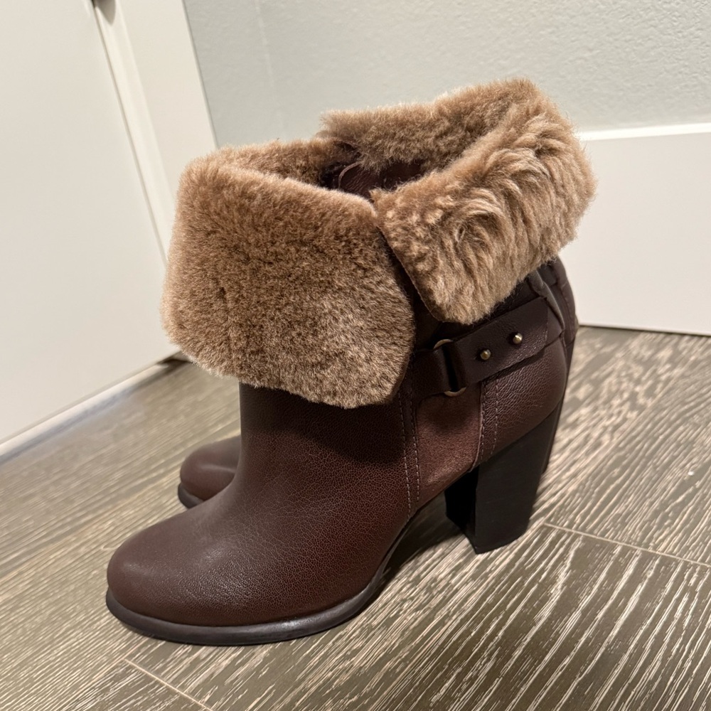UGG Like New Brown Fur-Lined Ankle Boots